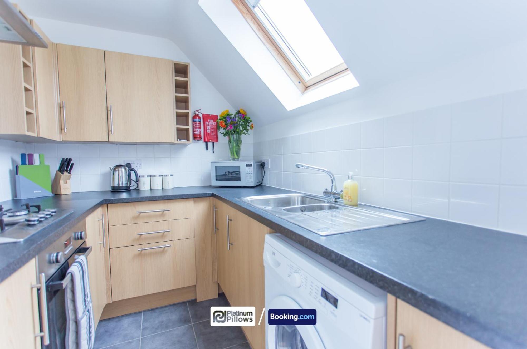 Modern Oxford 2 Bedroom Apartments, Families & Contractor Accommodation, Near John Radcliffe Hospital מראה חיצוני תמונה